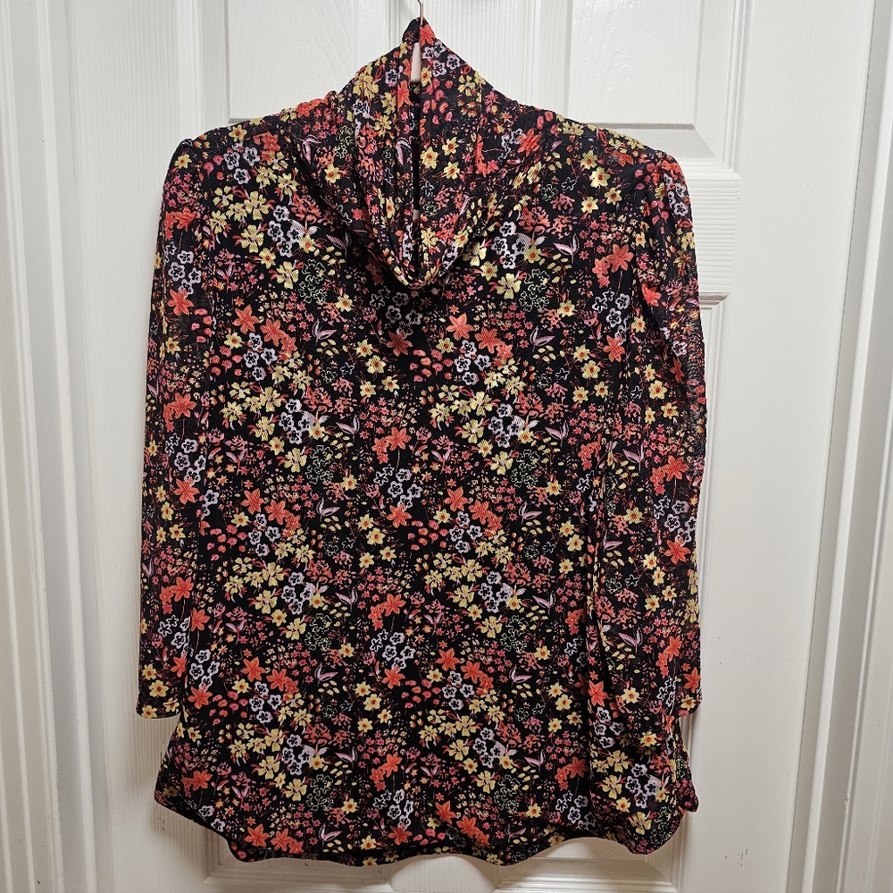 Tahari Women’s Floral Mesh Blouse 1X Black Multicolor Lightweight Sheer